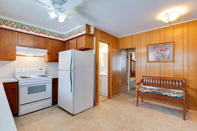 2405 State STREET, La Crosse, WI 54601