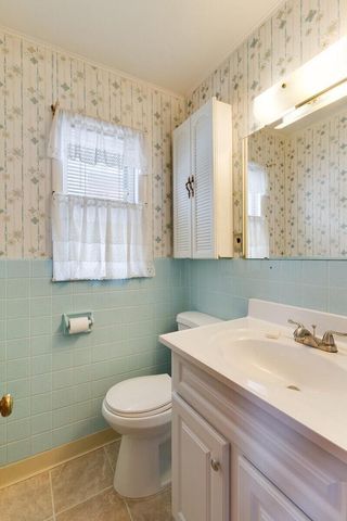 2405 State STREET, La Crosse, WI 54601