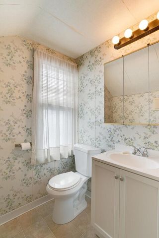 2405 State STREET, La Crosse, WI 54601