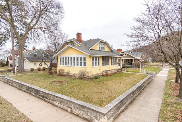 2405 State STREET, La Crosse, WI 54601