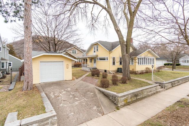 2405 State STREET, La Crosse, WI 54601