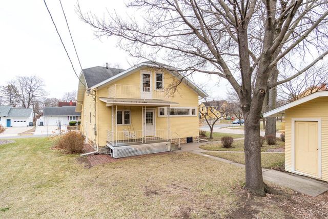 2405 State STREET, La Crosse, WI 54601