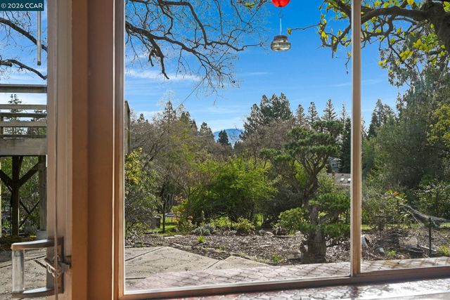 817 Slater Ave, Pleasant Hill, CA 94523