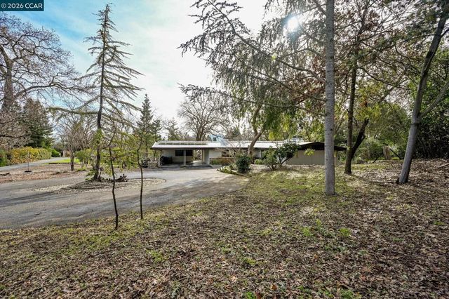 817 Slater Ave, Pleasant Hill, CA 94523