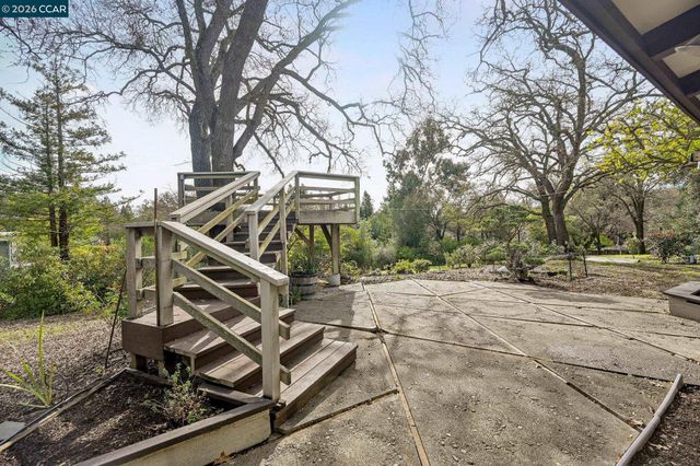 817 Slater Ave, Pleasant Hill, CA 94523