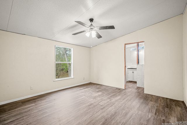 844 County Road 4511, Hondo, TX 78861