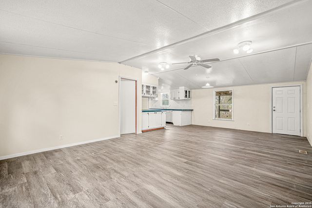 844 County Road 4511, Hondo, TX 78861