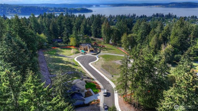 616 Chris David Drive, Steilacoom, WA 98388