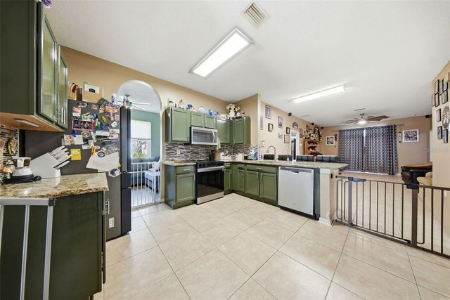 18212 BROOKPARK DRIVE, Tampa, FL 33647