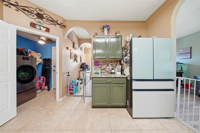 18212 BROOKPARK DRIVE, Tampa, FL 33647