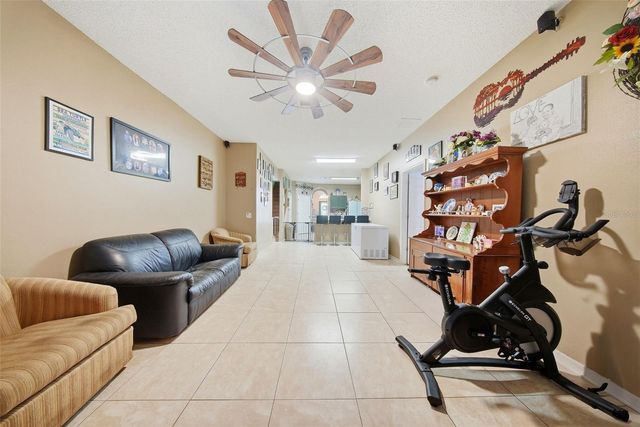 18212 BROOKPARK DRIVE, Tampa, FL 33647