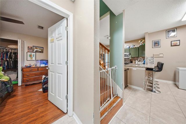 18212 BROOKPARK DRIVE, Tampa, FL 33647