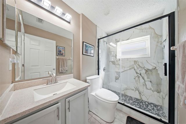 18212 BROOKPARK DRIVE, Tampa, FL 33647