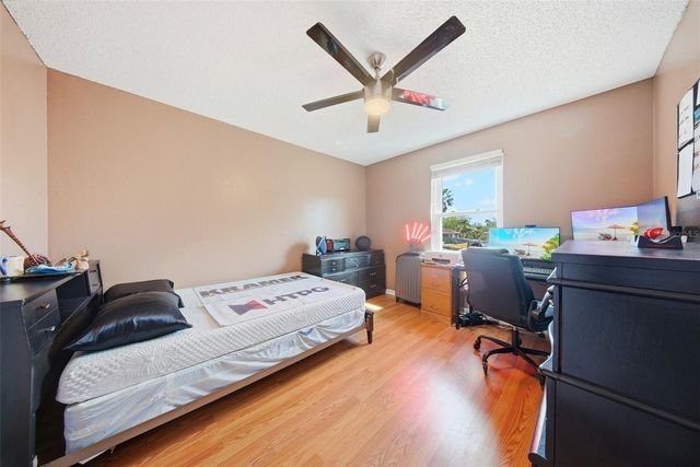 18212 BROOKPARK DRIVE, Tampa, FL 33647