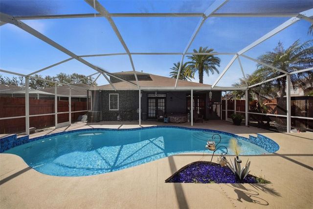 18212 BROOKPARK DRIVE, Tampa, FL 33647