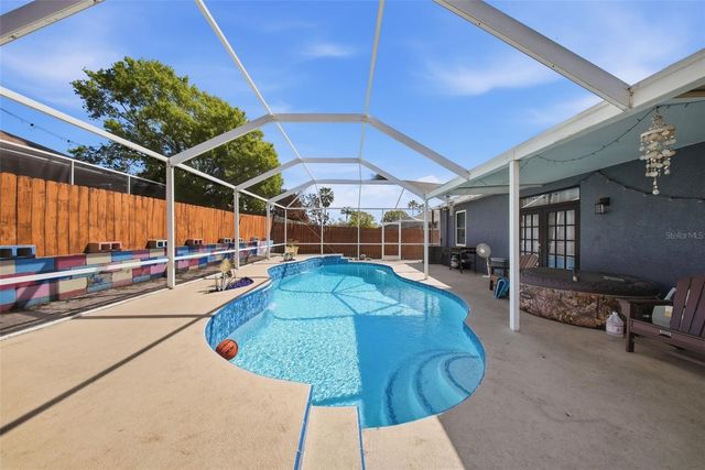 18212 BROOKPARK DRIVE, Tampa, FL 33647