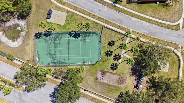 18212 BROOKPARK DRIVE, Tampa, FL 33647