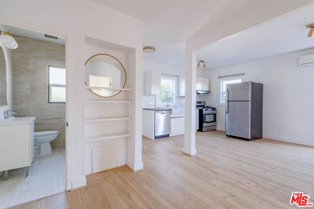 4309 Burns Avenue, Los Angeles, CA 90029