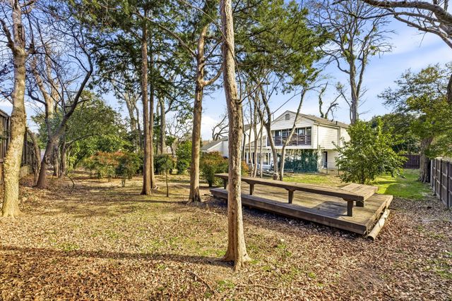 6815 Woodmark Court, Dallas, TX 75230