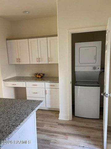 108 Appleoak Avenue B, Lafayette, LA 70506