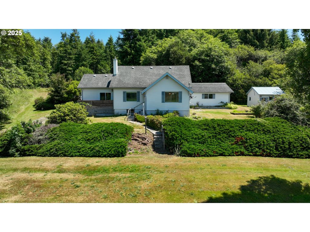 90609 LEWIS AND CLARK Rd, Astoria, OR 97103