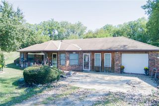 5411 Savannah Road, St Joseph, MO 64505