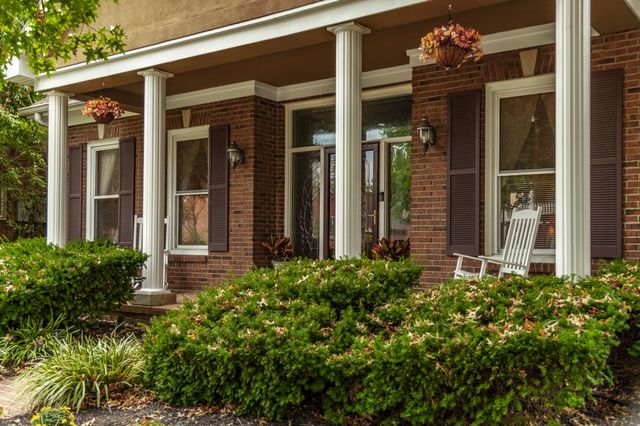 135 N Country Club Dr, Hendersonville, TN 37075