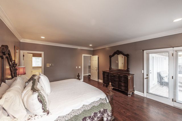 135 N Country Club Dr, Hendersonville, TN 37075