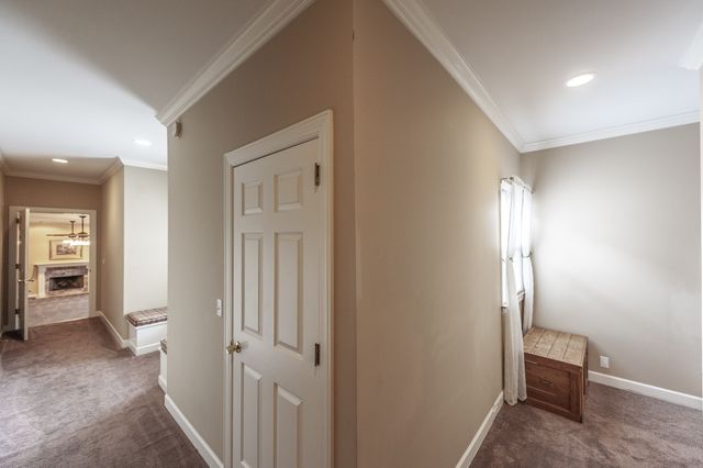 135 N Country Club Dr, Hendersonville, TN 37075