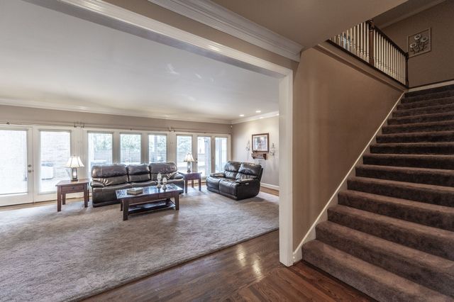 135 N Country Club Dr, Hendersonville, TN 37075