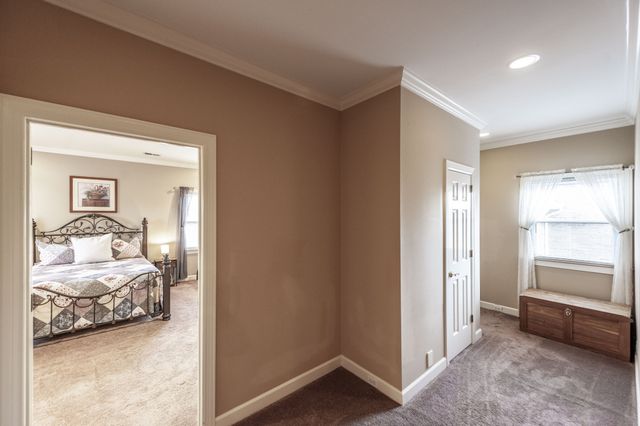 135 N Country Club Dr, Hendersonville, TN 37075