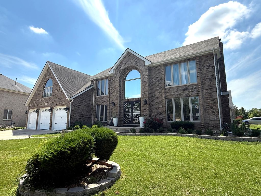 198 N Catalpa Street, Addison, IL 60101 — exterior