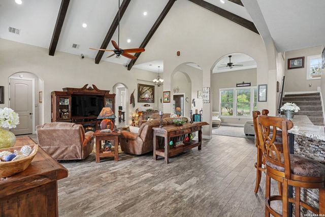 103 RIO GRANDE DR, Blanco, TX 78606