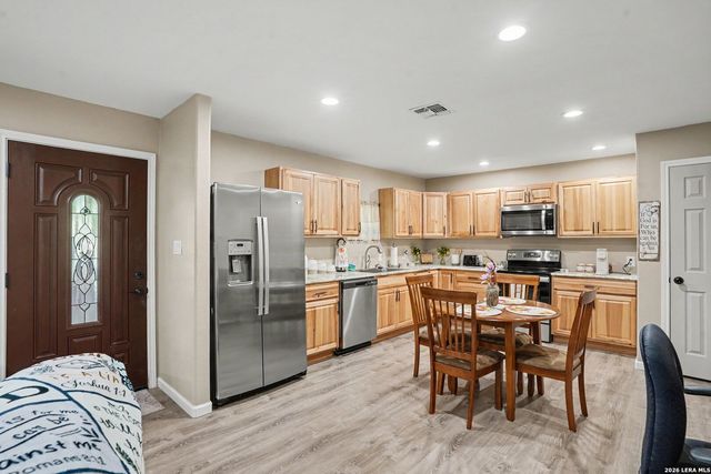 103 RIO GRANDE DR, Blanco, TX 78606