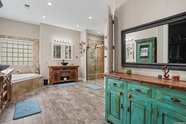 103 RIO GRANDE DR, Blanco, TX 78606