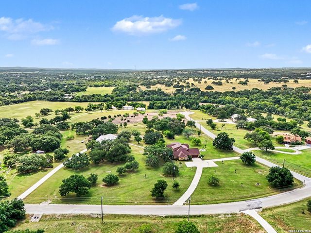 103 RIO GRANDE DR, Blanco, TX 78606