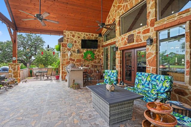 103 RIO GRANDE DR, Blanco, TX 78606