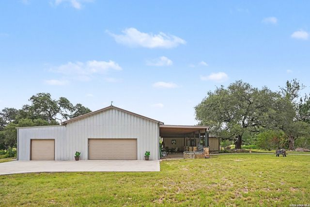 103 RIO GRANDE DR, Blanco, TX 78606