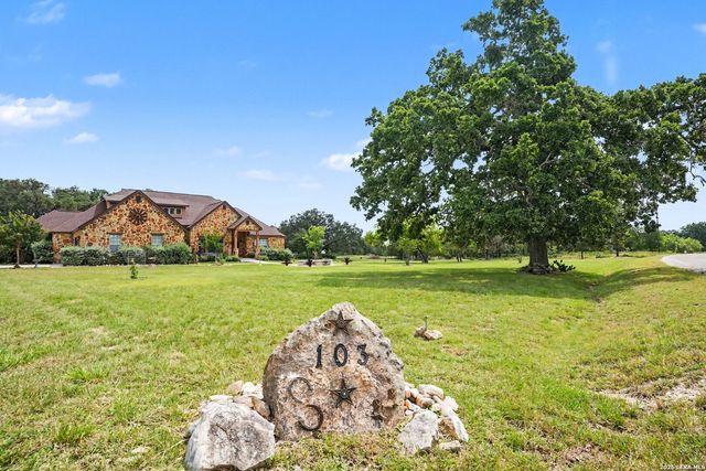 103 RIO GRANDE DR, Blanco, TX 78606