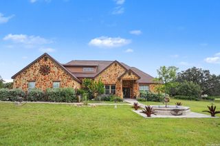 103 RIO GRANDE DR, Blanco, TX 78606