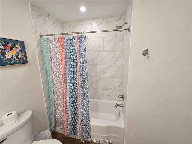 513 Gilchrist Avenue, College Station, TX 77840