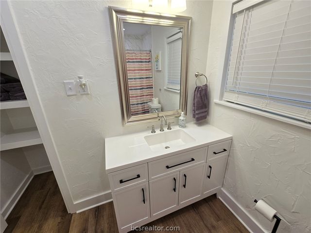 513 Gilchrist Avenue, College Station, TX 77840