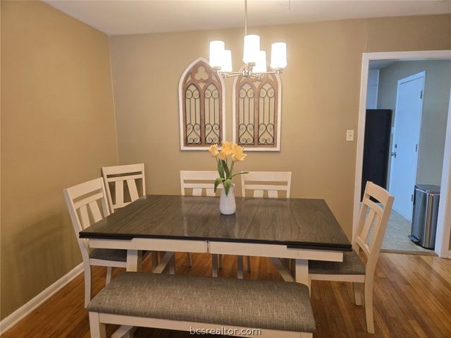 513 Gilchrist Avenue, College Station, TX 77840