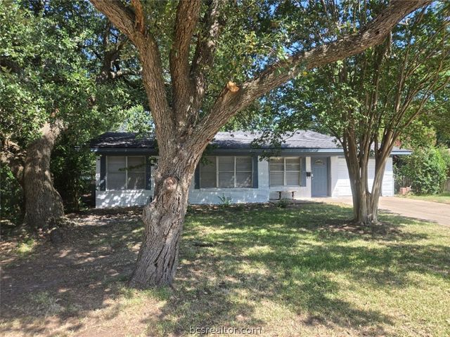 513 Gilchrist Avenue, College Station, TX 77840