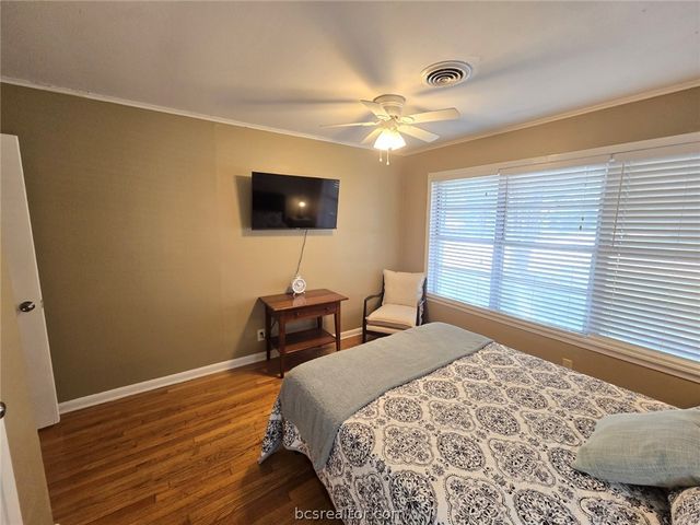 513 Gilchrist Avenue, College Station, TX 77840