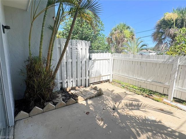 1123 SW 48th TER 106, Cape Coral, FL 33914