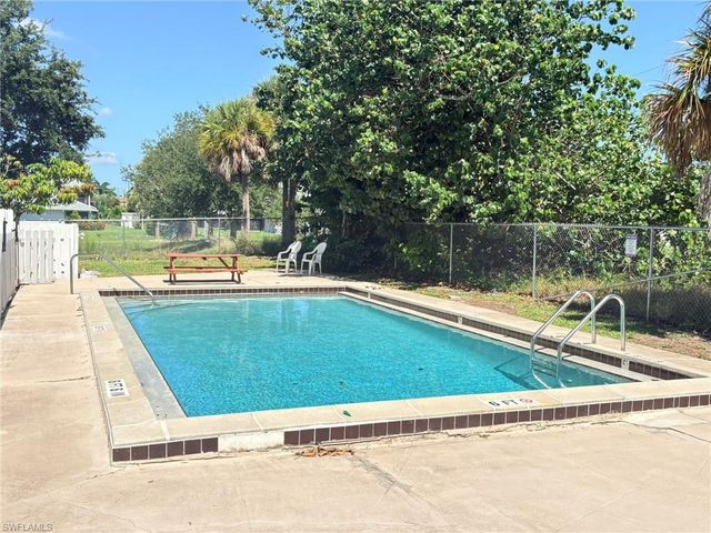 1123 SW 48th TER 106, Cape Coral, FL 33914