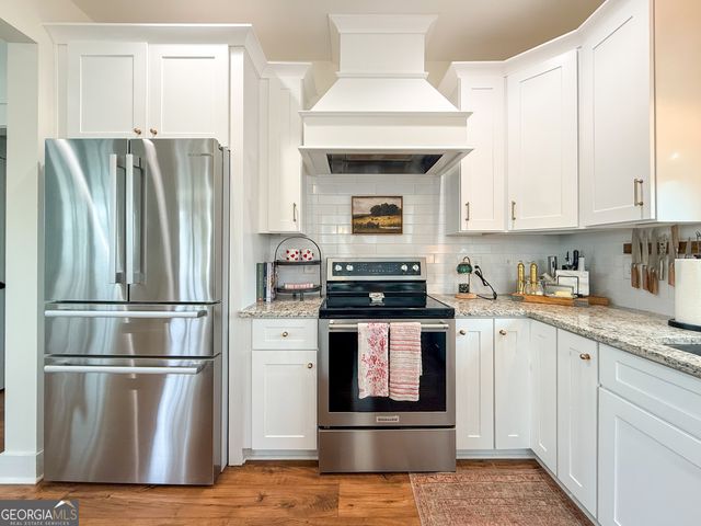 225 E Underwood Street, Cleveland, GA 30528