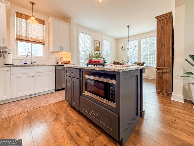 225 E Underwood Street, Cleveland, GA 30528