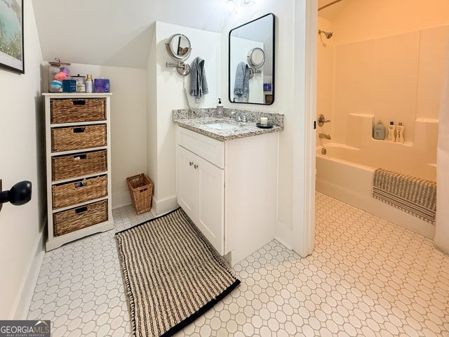 225 E Underwood Street, Cleveland, GA 30528